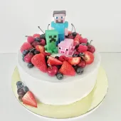 Детский торт "Майнкрафт" с ягодами