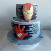 Детский торт "Железный человек с рукой"