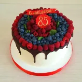 Торт ягодный на 85 лет